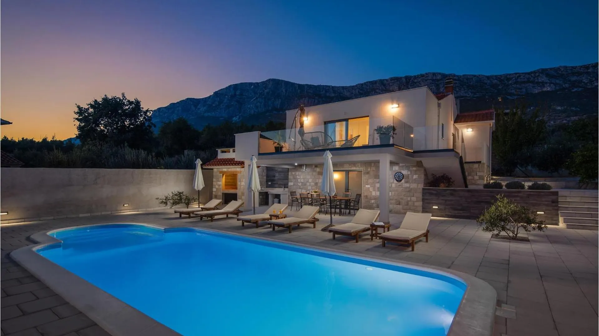 Stunning Home In Kastel Sucurac With Kitchen Kastela